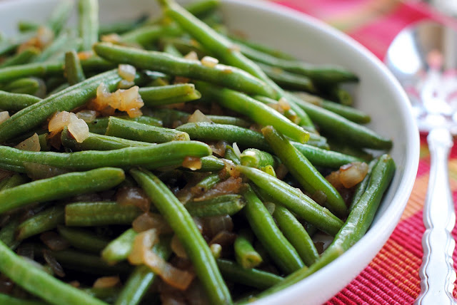 Seasoned Green Beans With Onions