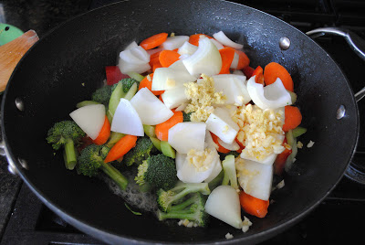 Garlic-Ginger Chicken and Vegetables Stir Fry