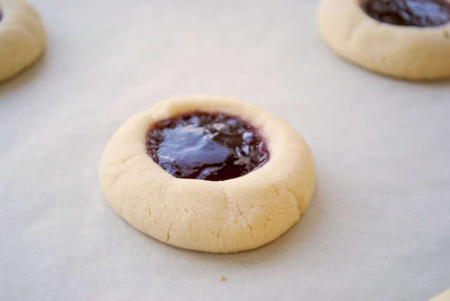 Almond Shortbread Thumbprint Cookies with Raspberry Jam